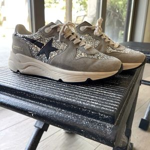 Size 40 (US 9.5/10). Golden Goose running sneaker.
